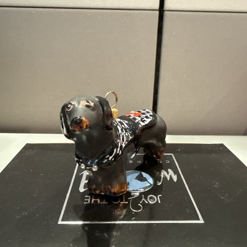 Jttw showroom sample - showroom, black